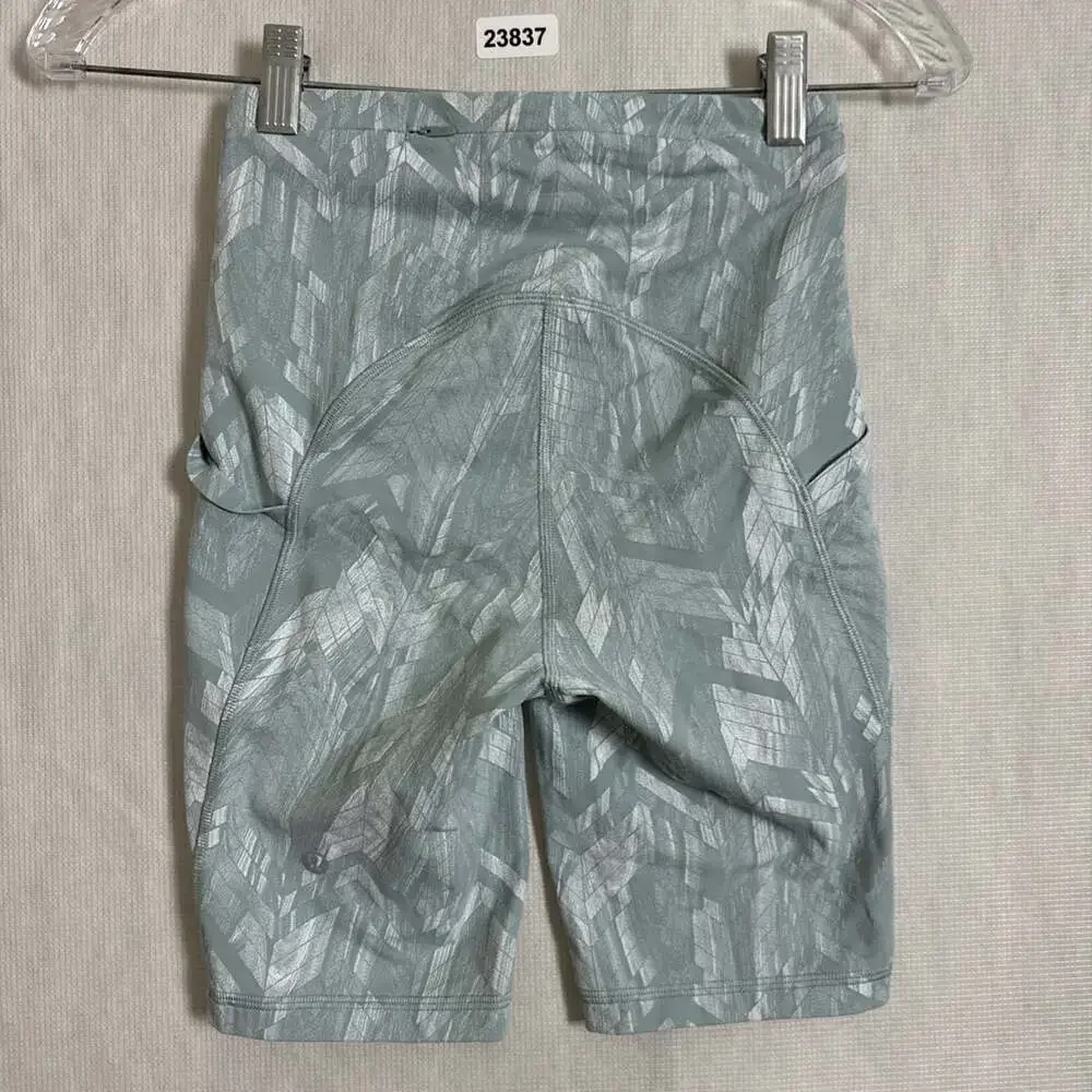 Lululemon Women’s Size 2 Swift Speed High Rise Activewear Bike Shorts